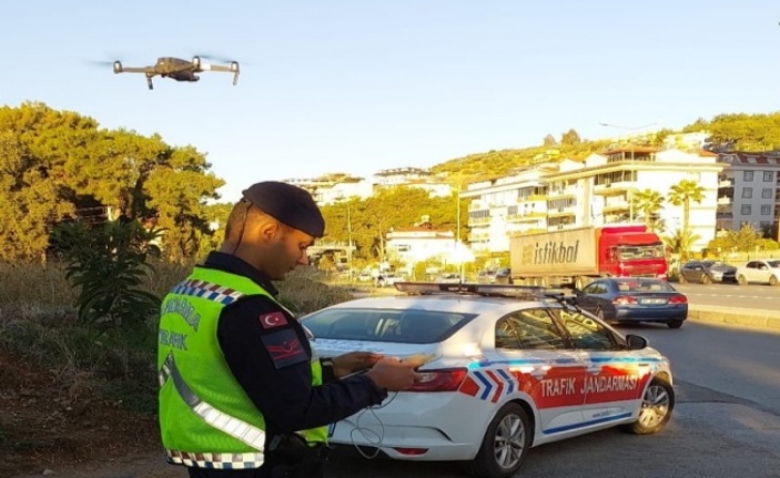 Alanya’da sürücülere havadan ceza yağdı