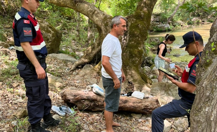 Alanya’da jandarma ekipleri ormanlık alanlarda yangın denetimi yaptı