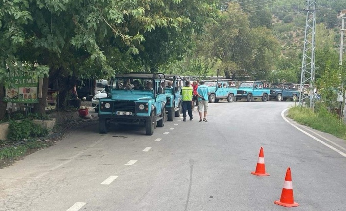 Alanya’da kurallara uymayan safari araçlarına jandarmadan ceza