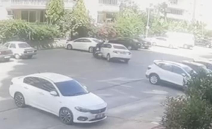 Alanya’da motosiklet ile otomobil çarpıştı: 1 ağır yaralı