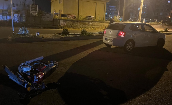 Alanya’da otomobil ile motosiklet çarpıştı: 1 yaralı