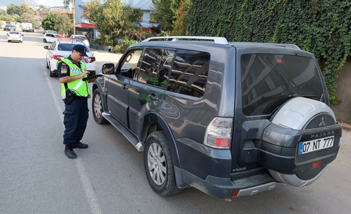 Alanya’da jandarmanın uygulamasında ceza yağdı