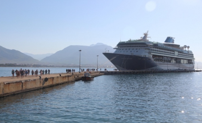 İngilizler Alanya’ya denizden geldi