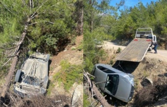 Alanya’da kontrolden çıkan otomobil bahçeye uçtu!