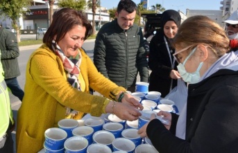 Büyükşehir’den Berat Kandili’nde lokma ve helva ikramı