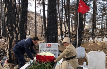 Güzelbağ’da jandarma ve öğrenciler şehitleri unutmadı