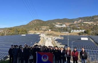 Öğrencilerden Alanya Belediyesi Güneş Enerji Santraline ziyaret