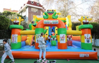 Alanya'da balon park doldu taştı