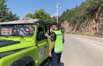 Alanya'da 10 araç trafikten men edildi