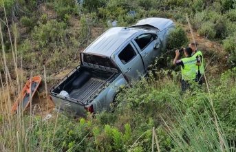 Alanya’da uçuruma yuvarlanan kamyonette 1 kişi öldü, 3 kişi yaralandı