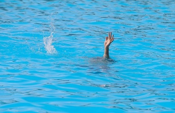 Alanya'da 5 yaşındaki çocuk havuzda boğulma tehlikesi geçirdi