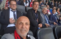 Çavuşoğlu, Portekiz maçını Mourinho ile izledi