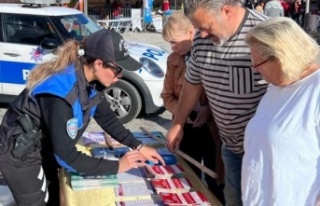 Alanya'da her etkinlikte vatandaşı bilgilendiriyorlar