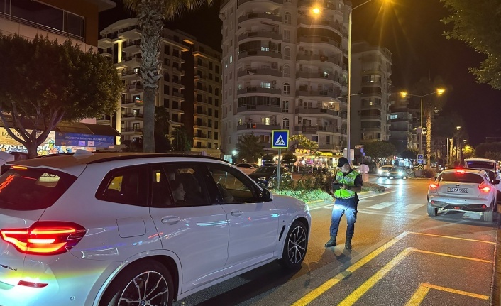 Alanya’da jandarmanın uygulamasında ceza yağdı